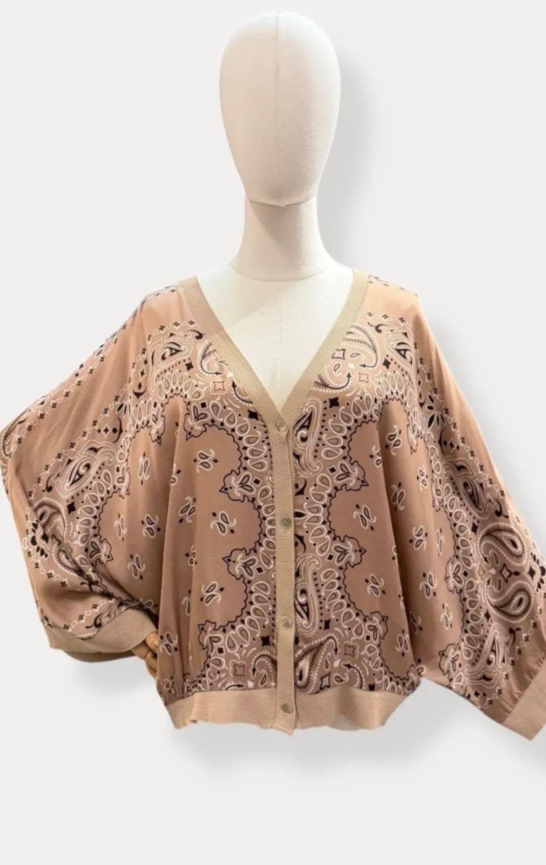 Gilet femme vert sauge à motif bandana paisley et manches amples